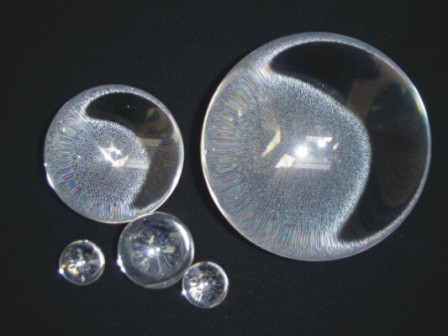 Acrylglas-Kugeln-gross-klein