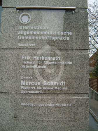 Praxisschild Unbeleuchtet Praxisschild Unbeleuchtet